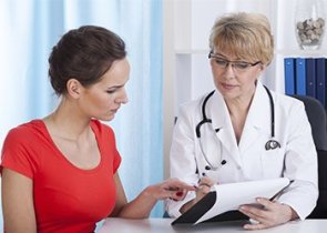 recovery_istock41907136-woman_asking_about_detox